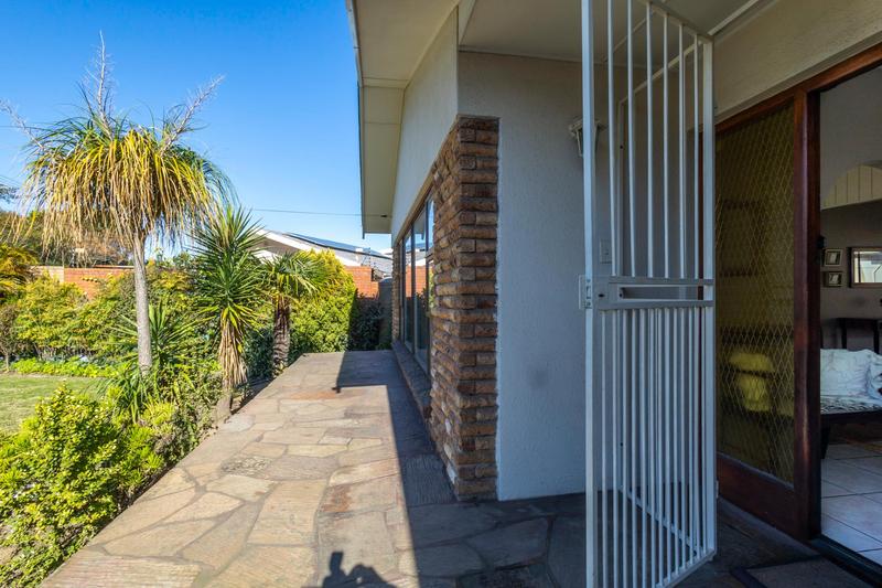 5 Bedroom Property for Sale in De La Haye Western Cape